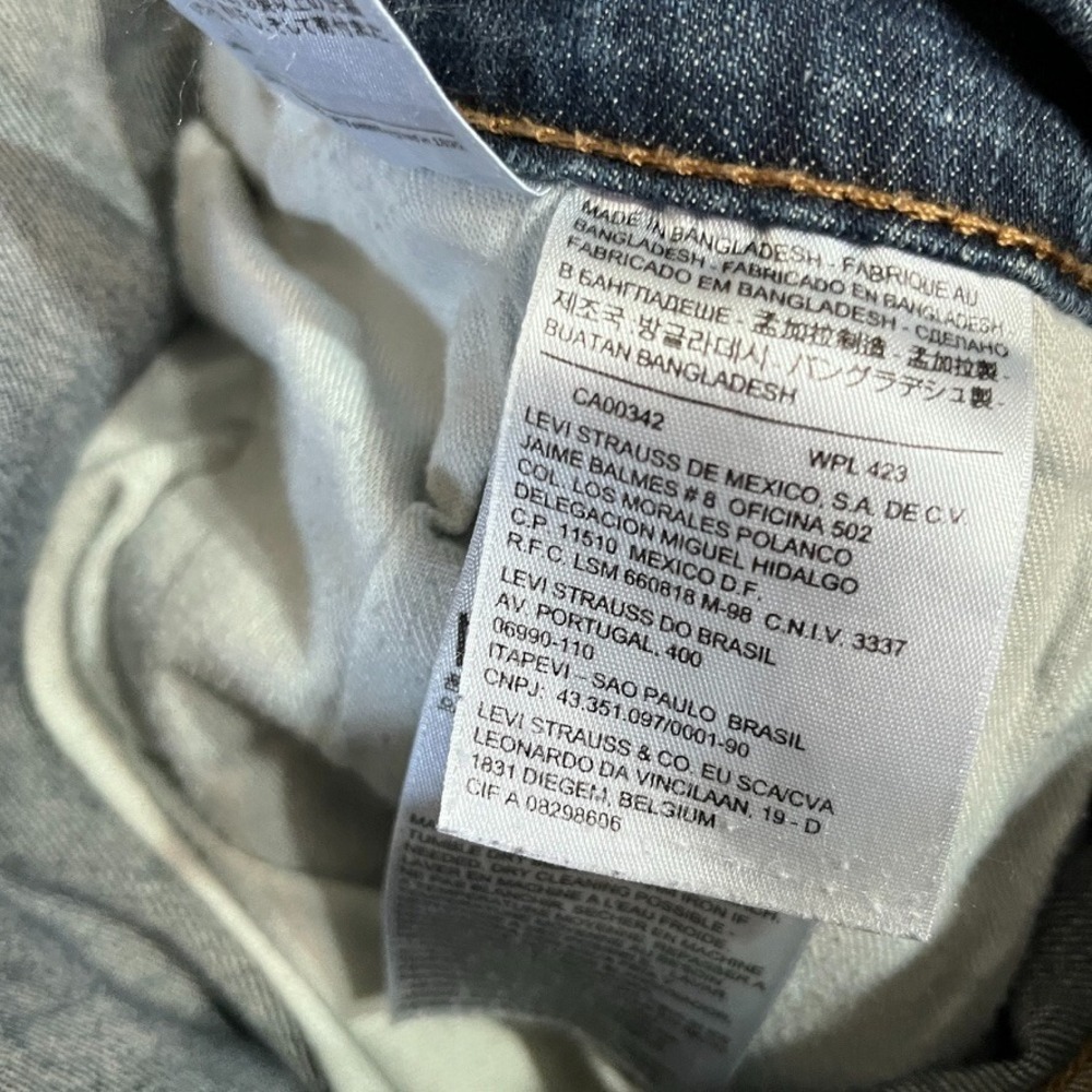 Levis Jeans Mens 38X30 Blue 559 Relaxed Straight Medium American Faded Denim - Picture 13 of 16